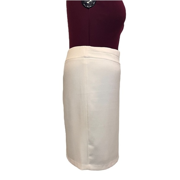Laura Petites Winter White Pencil Skirt - Picture 5 of 11